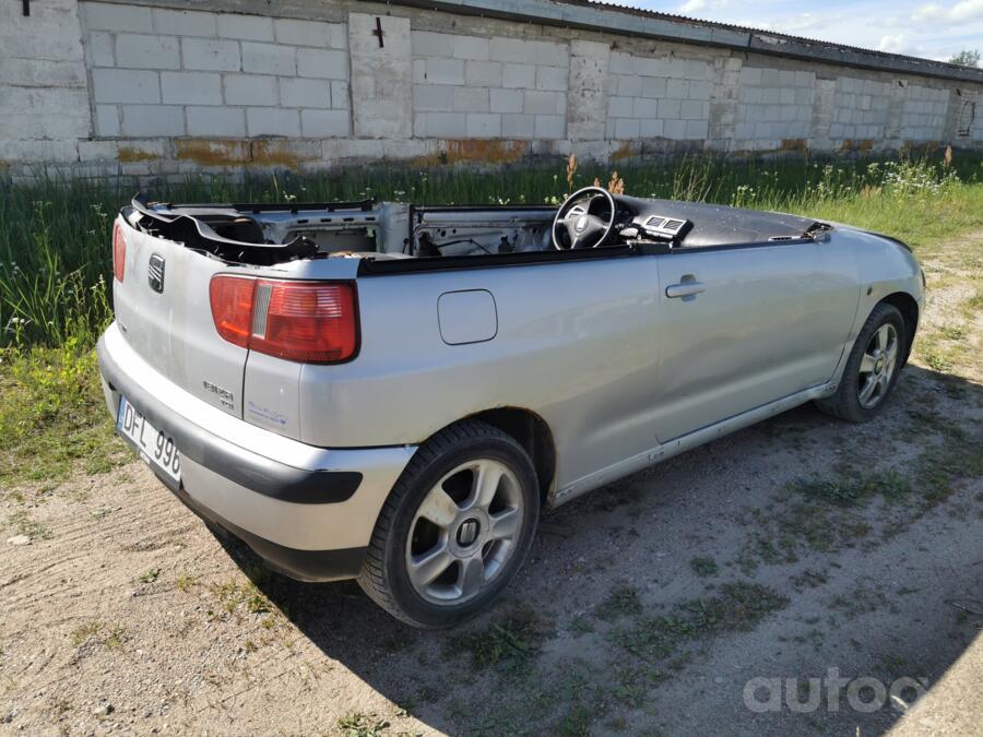SEAT Ibiza 2 generation [restyling] Hatchback