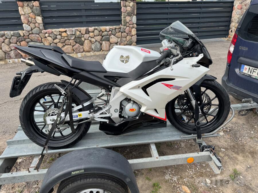 Aprilia RS