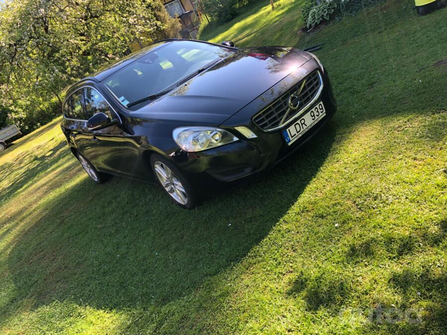 Volvo V60 1 generation wagon