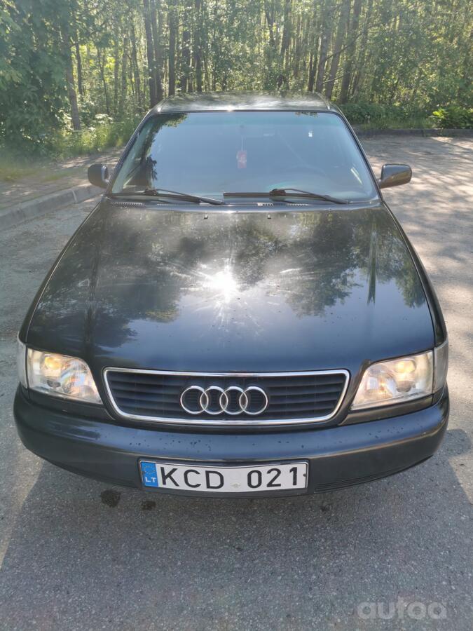 Audi A6 A4/C4 Sedan