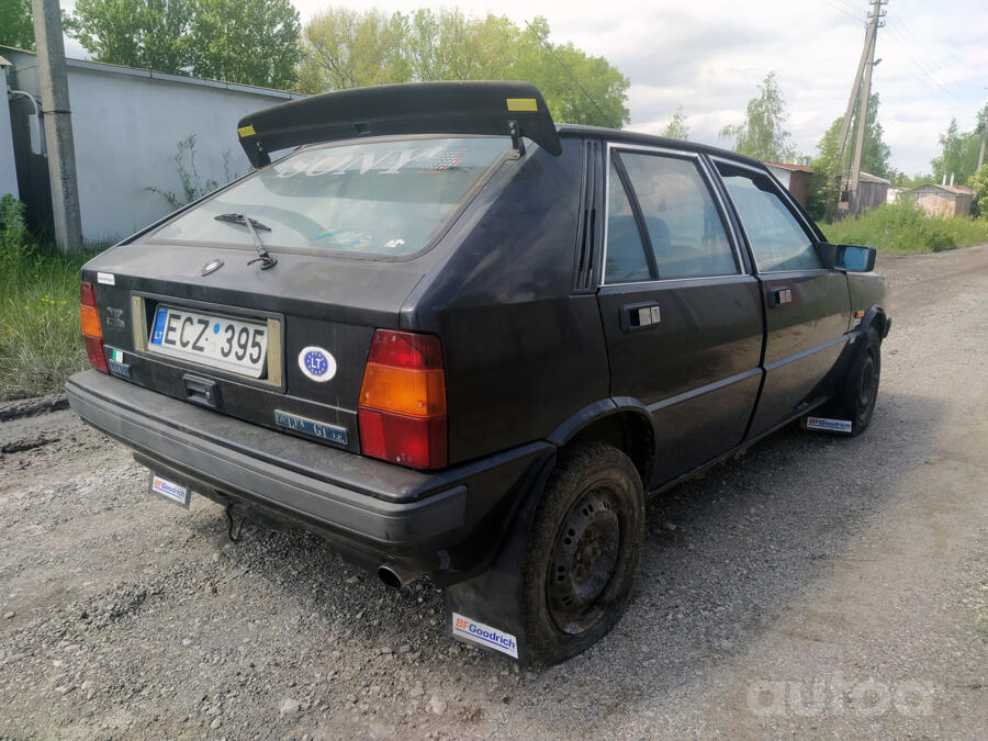 Lancia Delta 1 generation Hatchback
