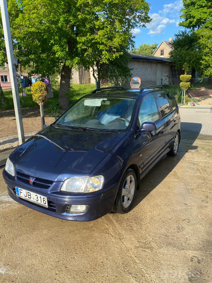 Mitsubishi Space Star 1 generation Minivan