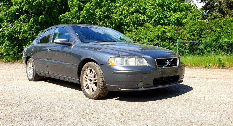 Volvo S60 1 generation [restyling] Sedan