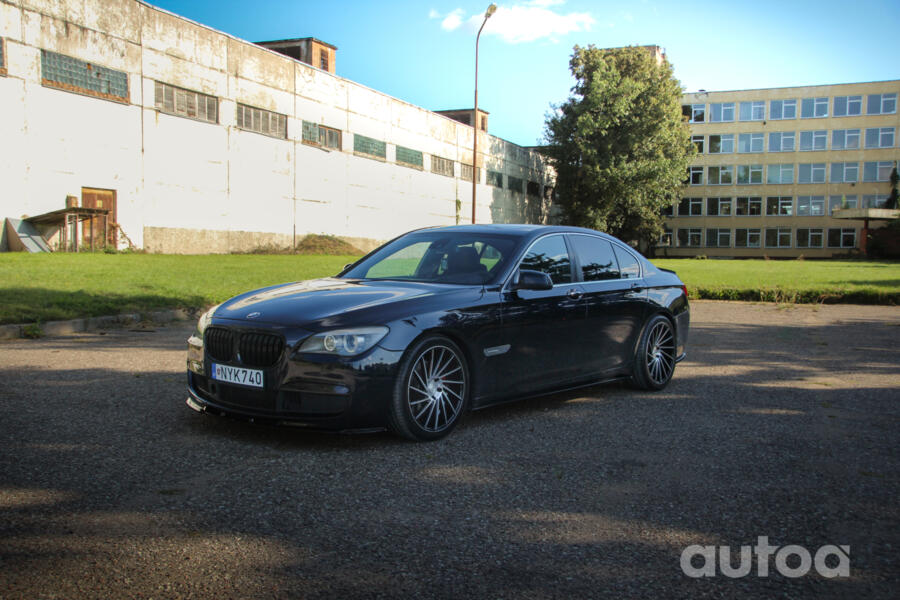 BMW 7 Series F01/F02 Sedan