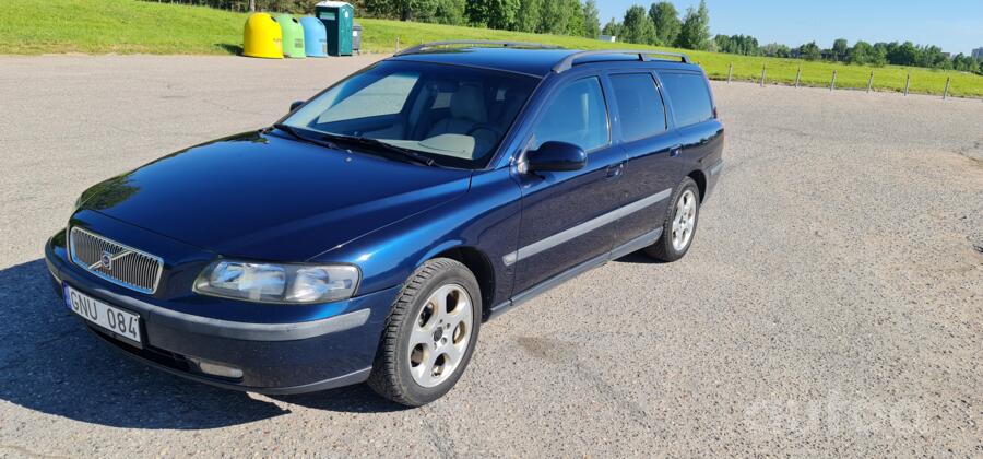 Volvo V70 2 generation wagon