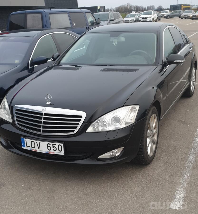 Mercedes-Benz S-Class W221 Sedan