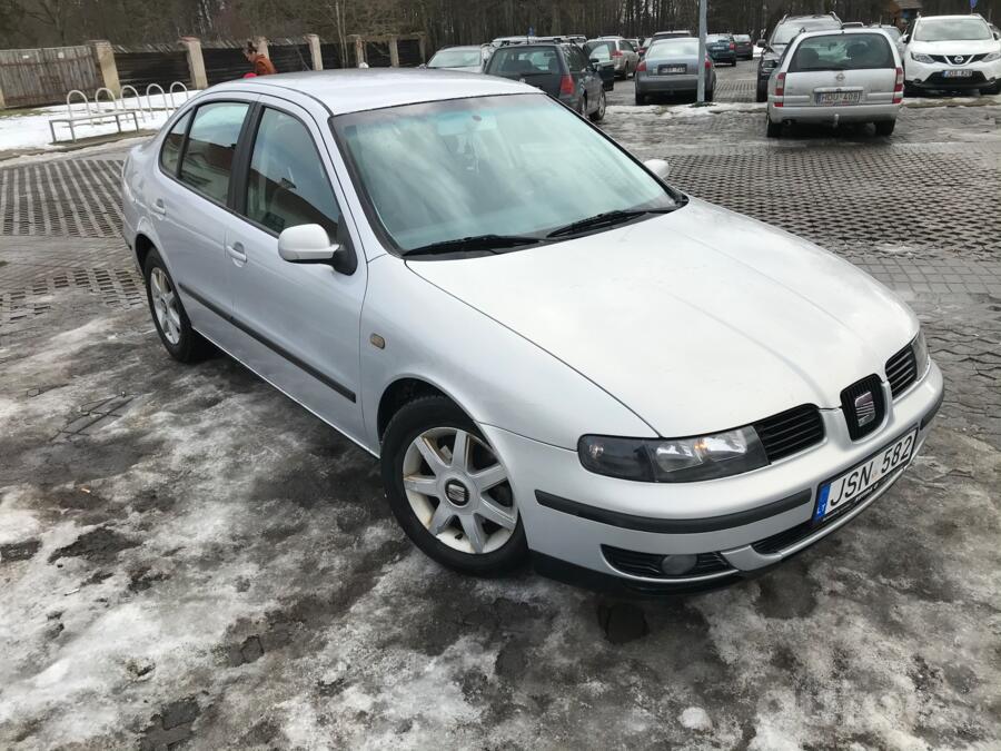 SEAT Toledo 2 generation Sedan