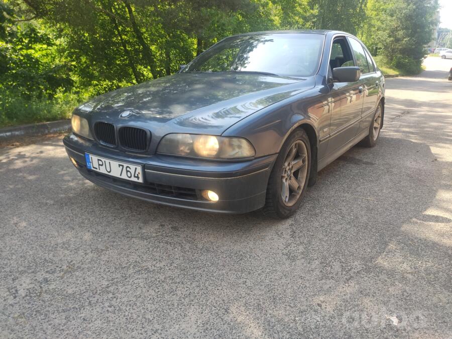 BMW 5 Series E39 Sedan 4-doors