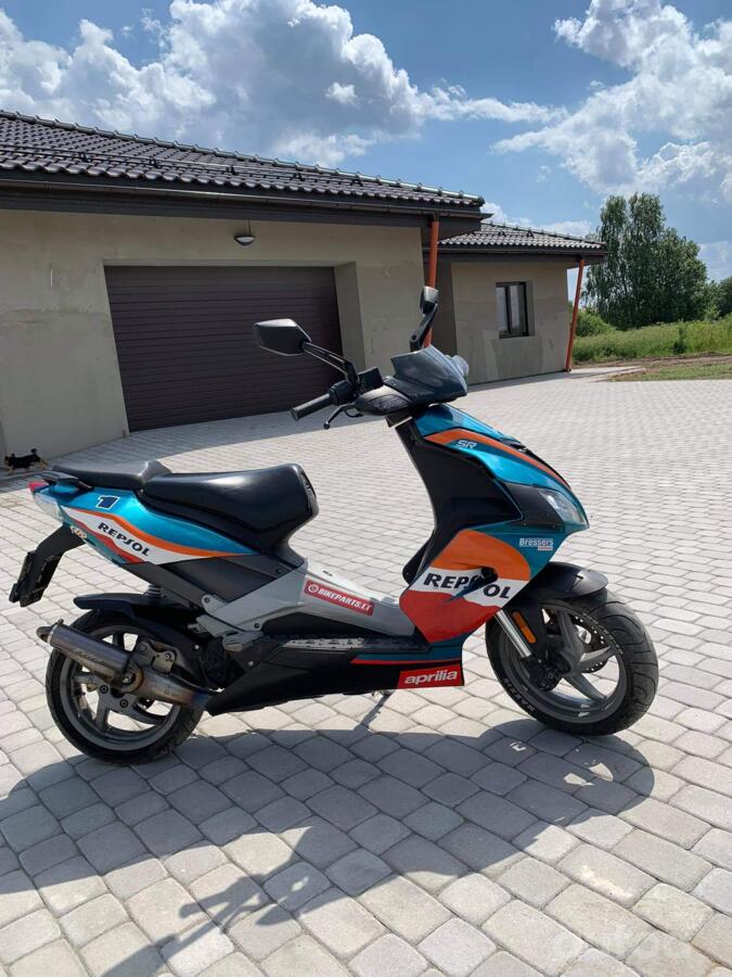 Aprilia SR