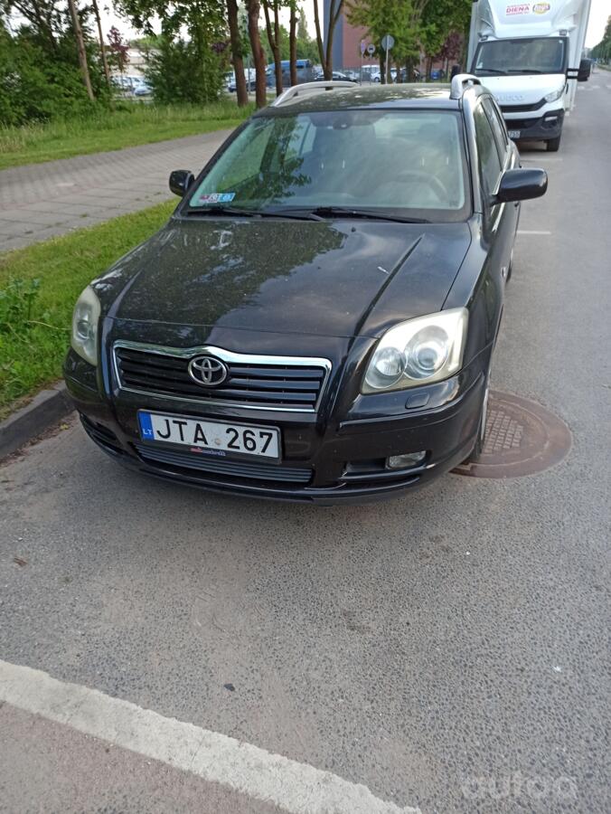 Toyota Avensis 2 generation wagon