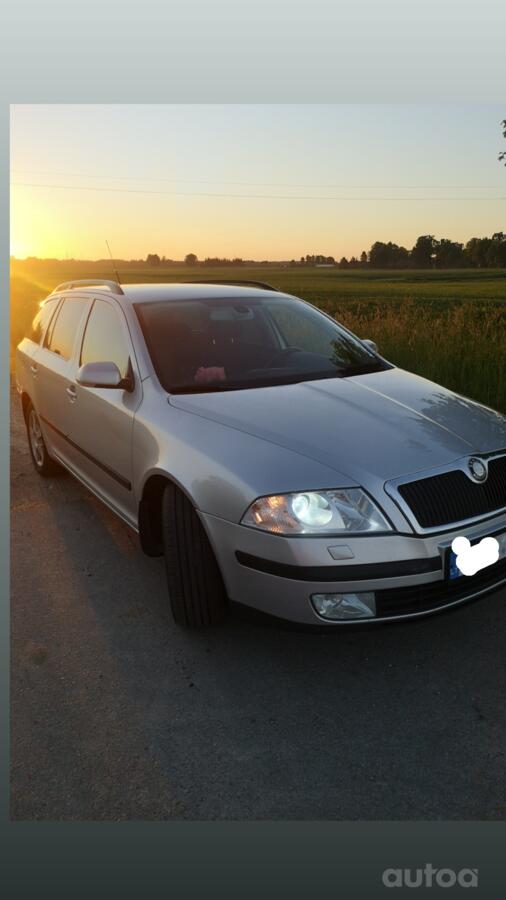 Skoda Octavia 2 generation Combi wagon 5-doors