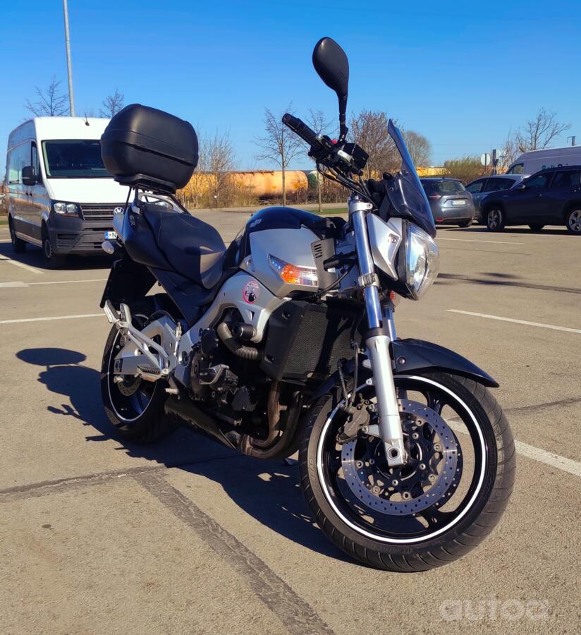 Suzuki GSR 600