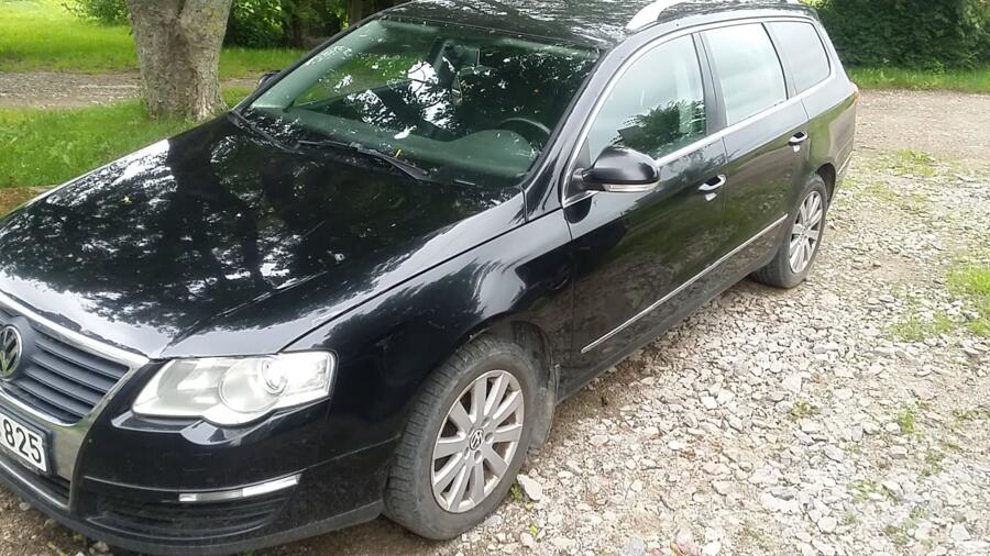 Volkswagen Passat B6 wagon 5-doors