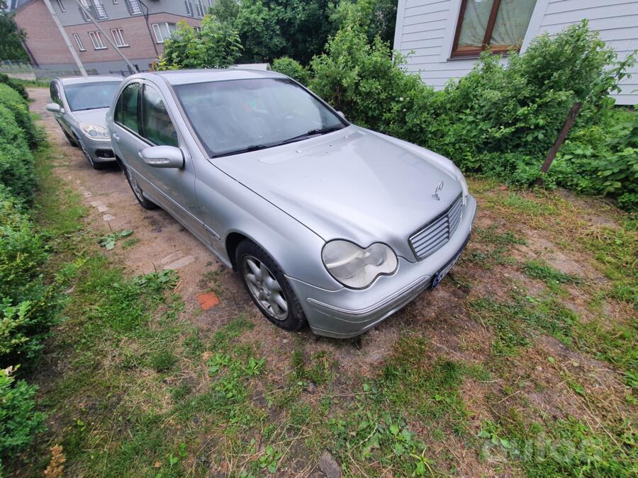 Mercedes-Benz C-Class W203/S203/CL203 Sedan