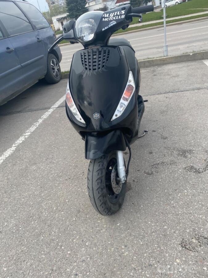 Piaggio Zip 50