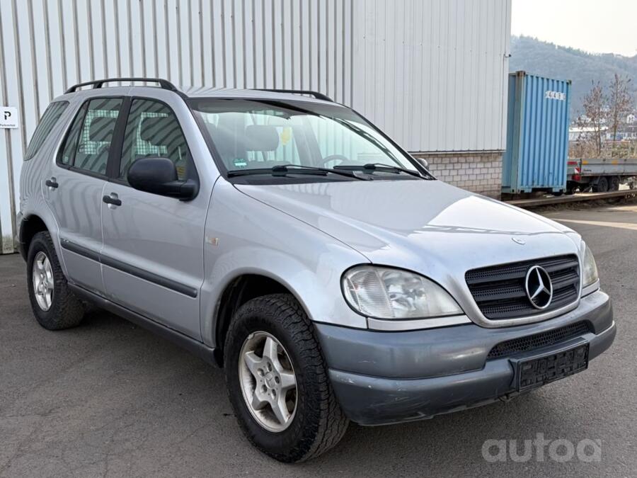 Mercedes-Benz M-Class W163 Crossover 5-doors
