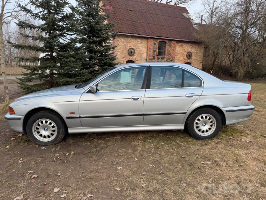BMW 5 Series E39 Sedan 4-doors