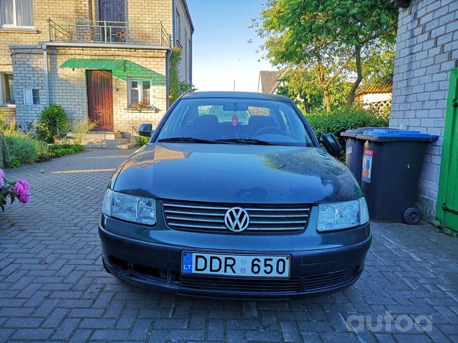 Volkswagen Passat B5 Sedan 4-doors