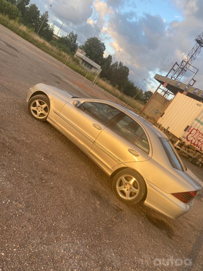 Mercedes-Benz C-Class W203/S203/CL203 Sedan 4-doors