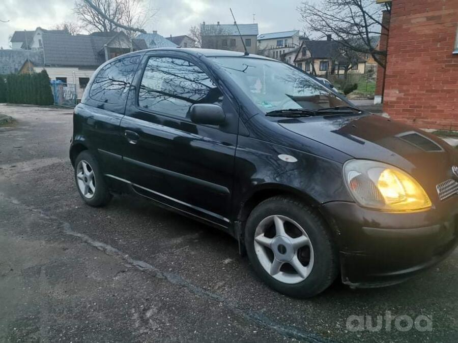 Toyota Yaris 1 generation