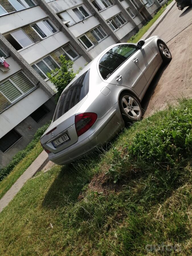 Mercedes-Benz E-Class W211 Sedan