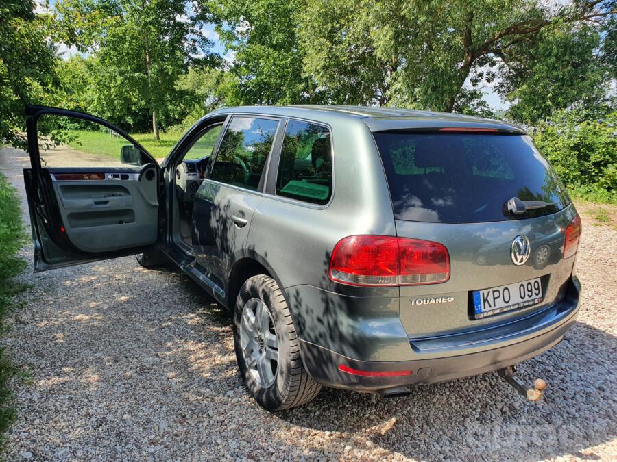 Volkswagen Touareg 1 generation Crossover