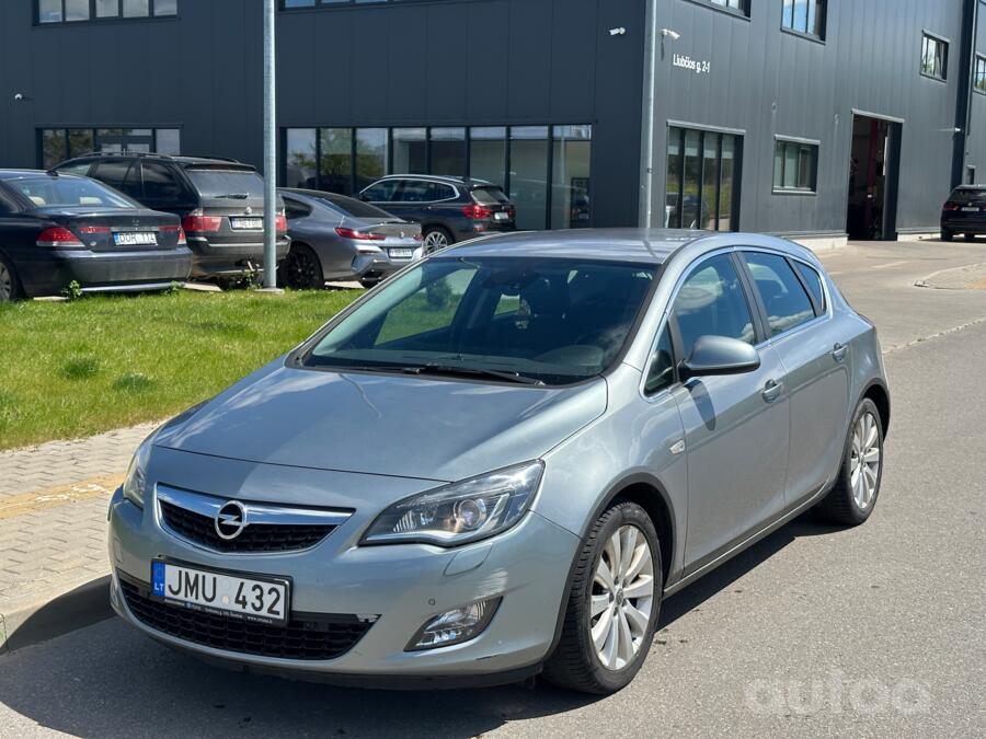 Opel Astra J Hatchback 5-doors