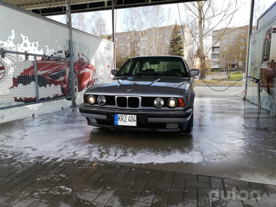 BMW 5 Series E34 Sedan