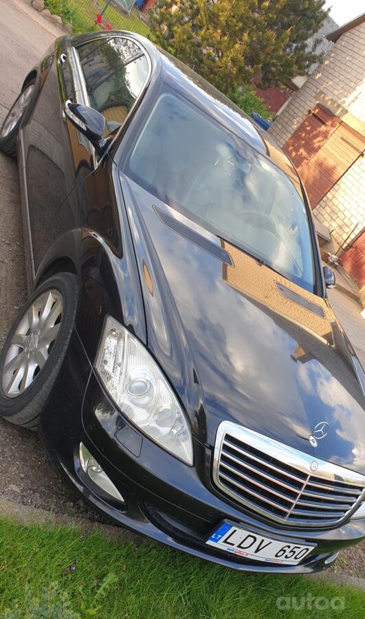 Mercedes-Benz S-Class W221 Sedan