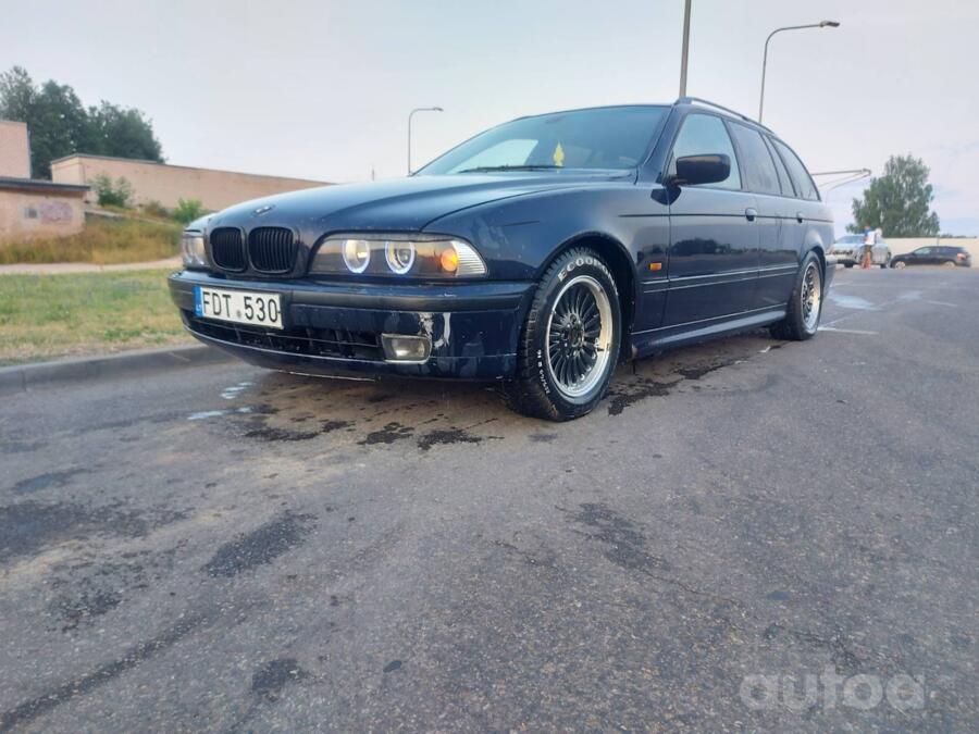 BMW 5 Series E39 Touring wagon