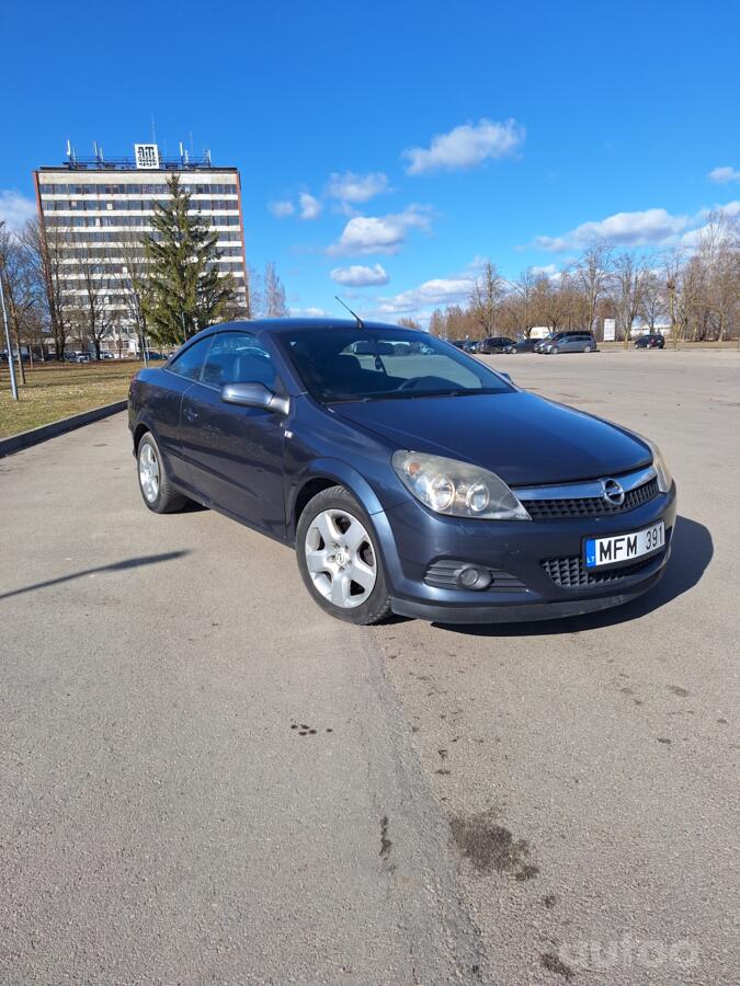 Opel Astra H Hatchback
