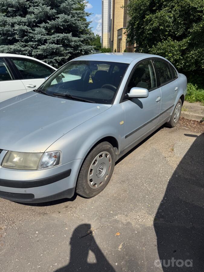 Volkswagen Passat B5 Sedan 4-doors
