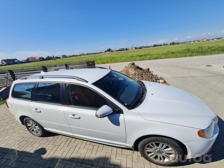 Volvo V70 3 generation wagon