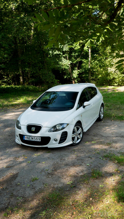 SEAT Leon 2 generation Hatchback 5-doors