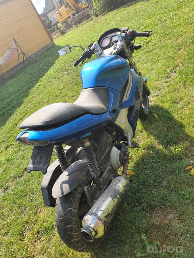 Gilera DNA