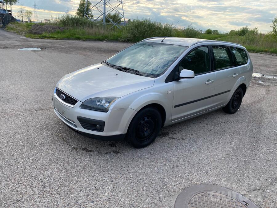 Ford Focus 2 generation Hatchback 5-doors