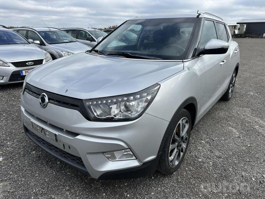 SsangYong Tivoli 1 generation Crossover 5-doors