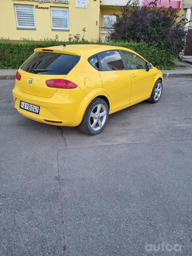 SEAT Leon 2 generation [restyling] Hatchback 5-doors