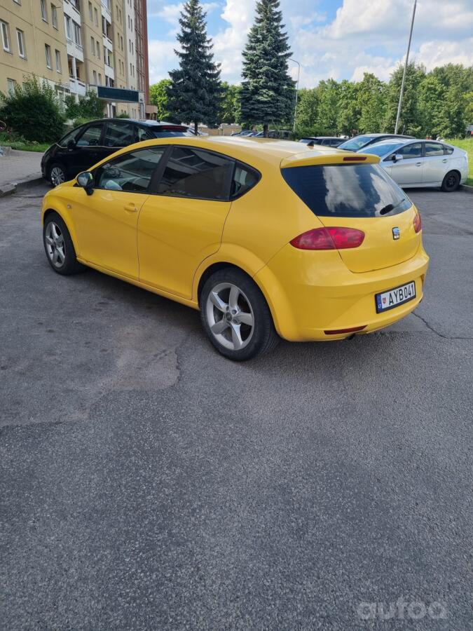 SEAT Leon 2 generation [restyling] Hatchback 5-doors