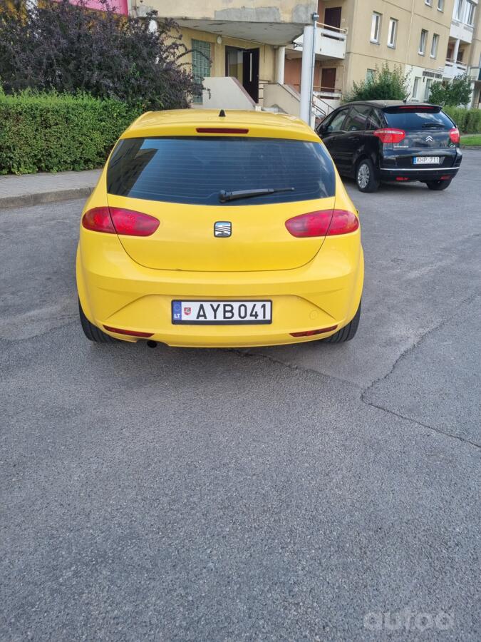 SEAT Leon 2 generation [restyling] Hatchback 5-doors