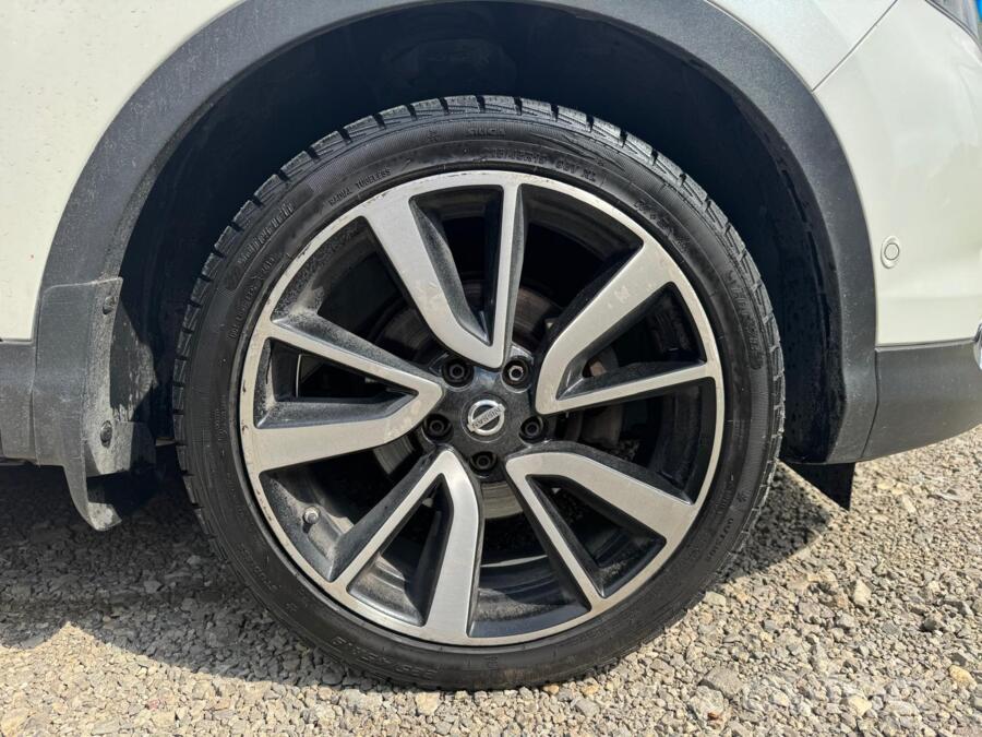 Nissan Qashqai 2 generation Crossover