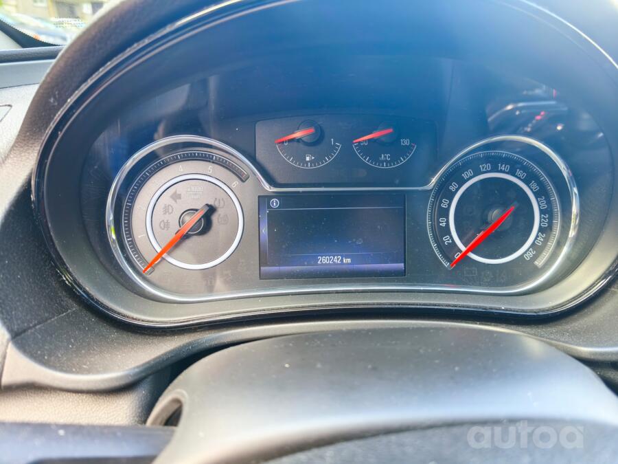 Opel Insignia A [restyling] Sports Tourer wagon 5-doors