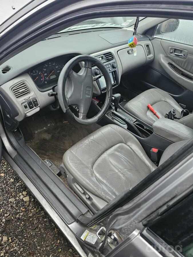 Honda Accord 6 generation [restyling] US-spec Sedan 4-doors