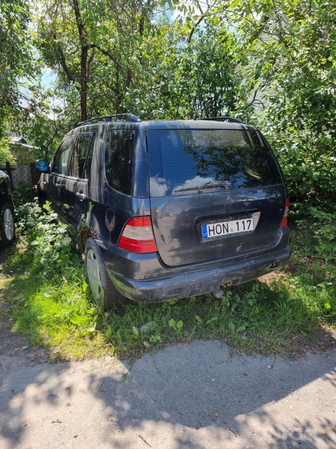 Mercedes-Benz M-Class W163 Crossover 5-doors