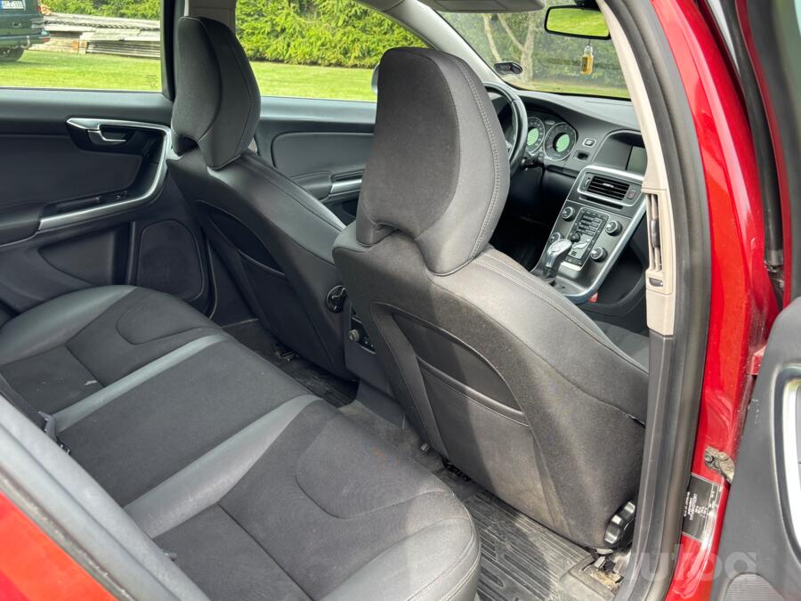 Volvo V60 1 generation wagon