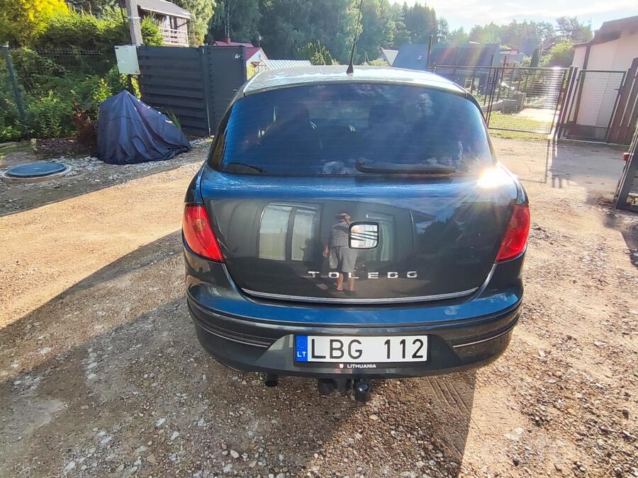 SEAT Toledo 3 generation Hatchback