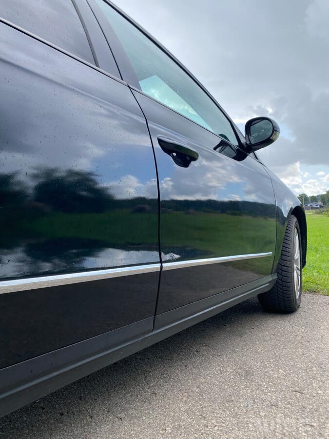 Volkswagen Passat B6 Sedan 4-doors