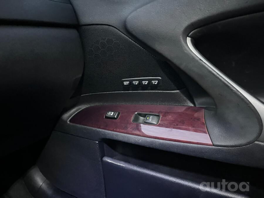 Lexus IS XE20 Sedan 4-doors