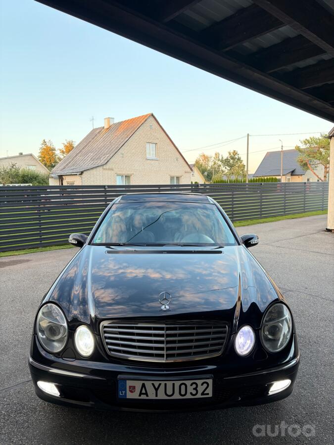 Mercedes-Benz E-Class W211 Sedan