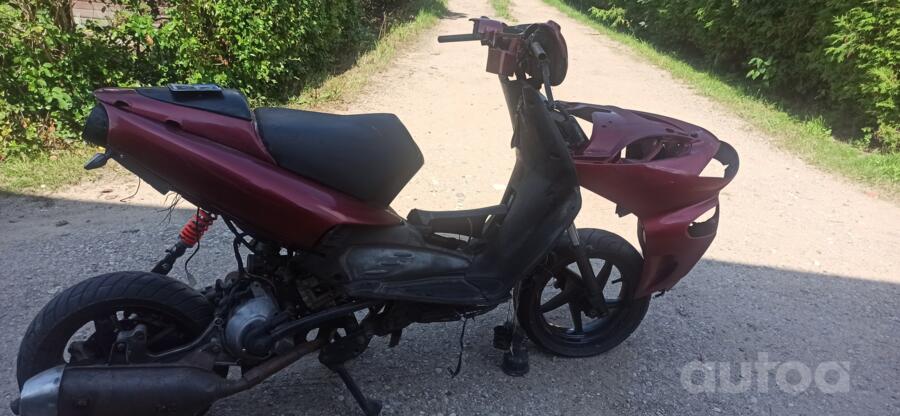 Aprilia SR